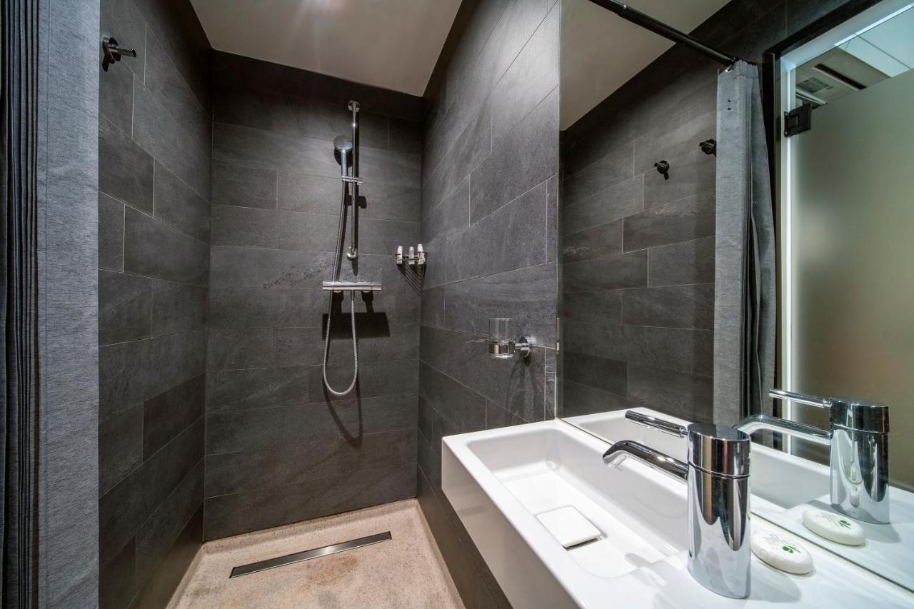 Sotel Amsterdam Central Station Bagian luar foto